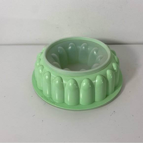 Vintage Tupperware 3 Piece Jello Mold Jadeite Green Jel-Ring Salad Mold - Picture 11 of 13